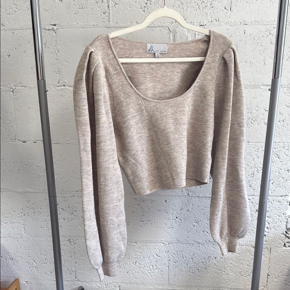 DH New York - Beige Womens Cropped Sweater with Balloon Sleeves - NWOT - Medium